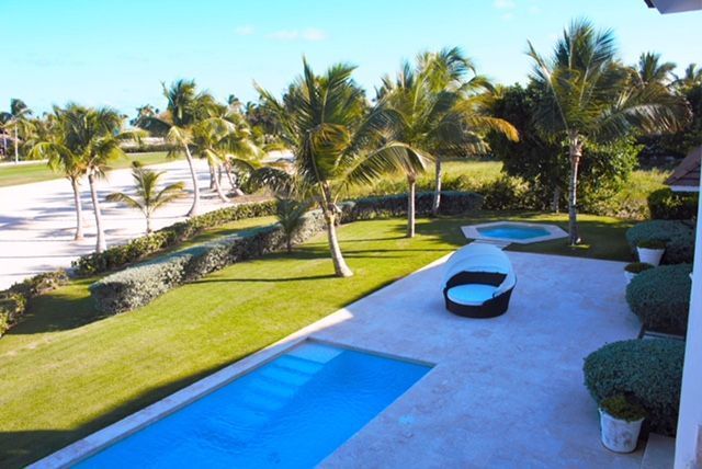 Punta Cana Resort 4 bd villa sale 