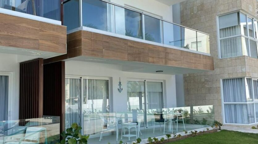 Los Corales 1 bd sale sea view