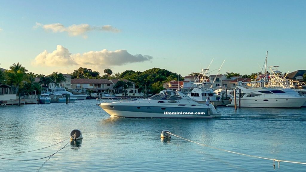 Аренда яхты в Республике Доминикана: Cranchi 50 ft
