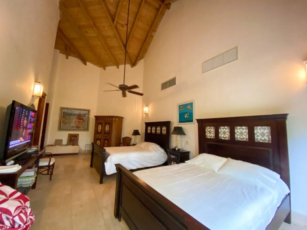 Вилла в Каса де Кампо (Доминикана): 5 спален, рядом с пляжем (аренда)