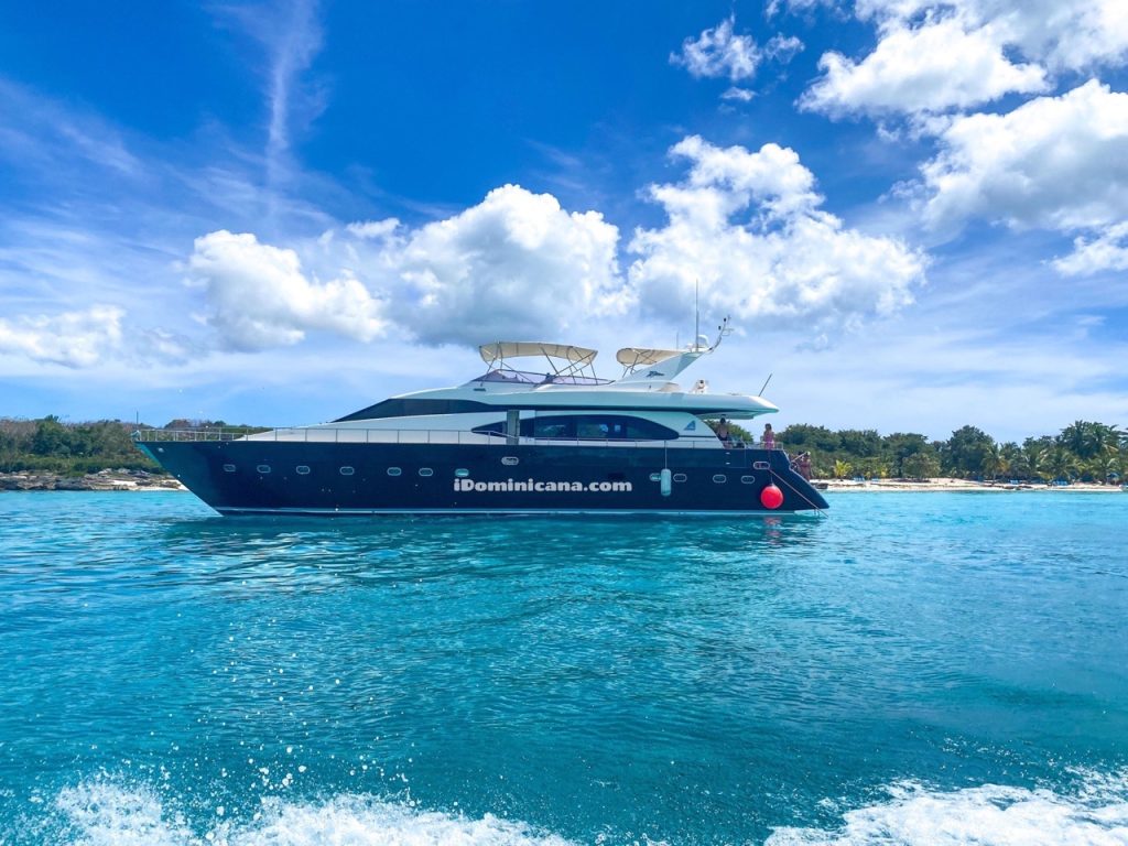 Яхта в Доминикана: Azimut 78 Ultra - аренда