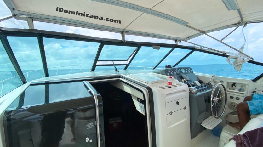 Аренда яхты в Доминикане: яхта Tiara 40 ft – о.Саона/ о.Каталина