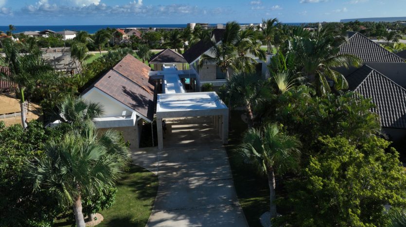 Villa Las Palmas, Cap Cana: 4 BD, бассейн, вид на гольфполе