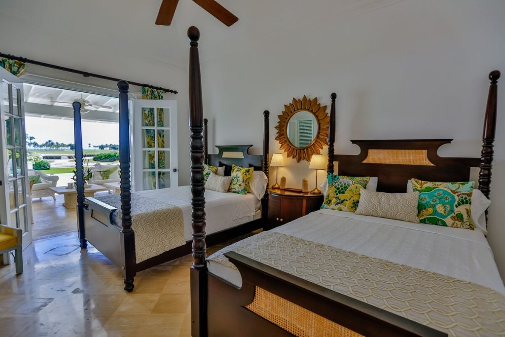 Villa Tortuga: 4 Bd, sea view, Punta Cana Resort for sale