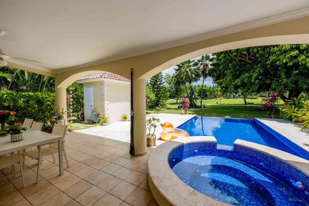 Villa for sale (Dominican Republic): Cocotal golf club, 3 BD