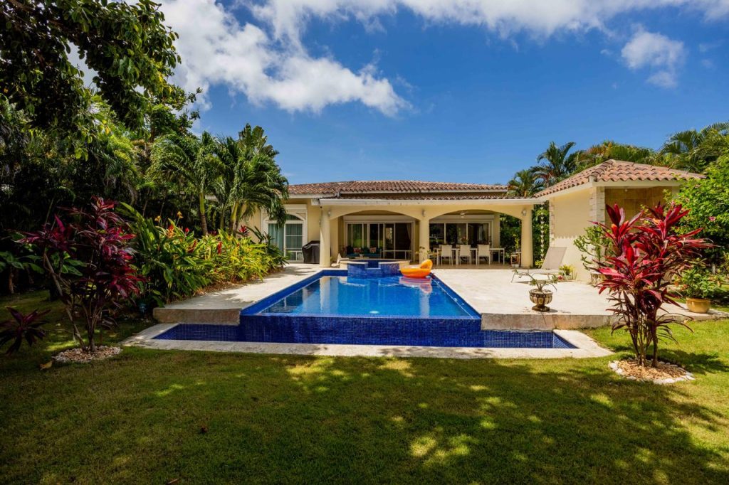 Villa for sale (Dominican Republic): Cocotal golf club, 3 BD