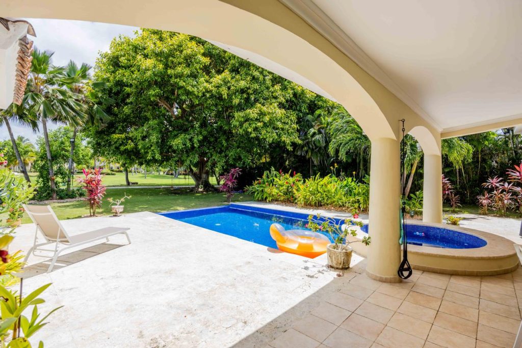 Villa for sale (Dominican Republic): Cocotal golf club, 3 BD