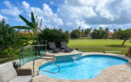 Cocotal Golf Club: villa for sale (Dominican Republic)