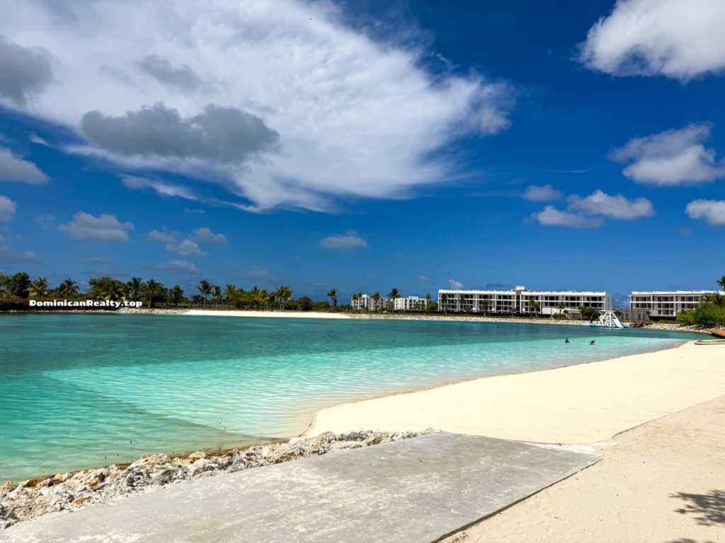 VistaCana beach