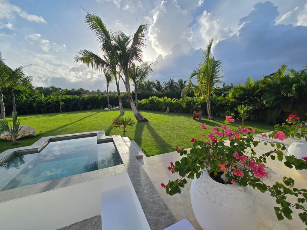 Вилла в Доминикане: 5 спален Green village (Cap Cana) - купить