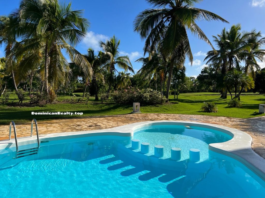 Дом на 2 спальни в Доминикане (таунхаус в Cocotal golf club) - купить