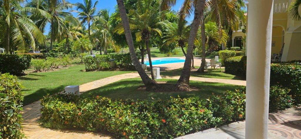 Дом на 2 спальни в Доминикане (таунхаус в Cocotal golf club) - купить