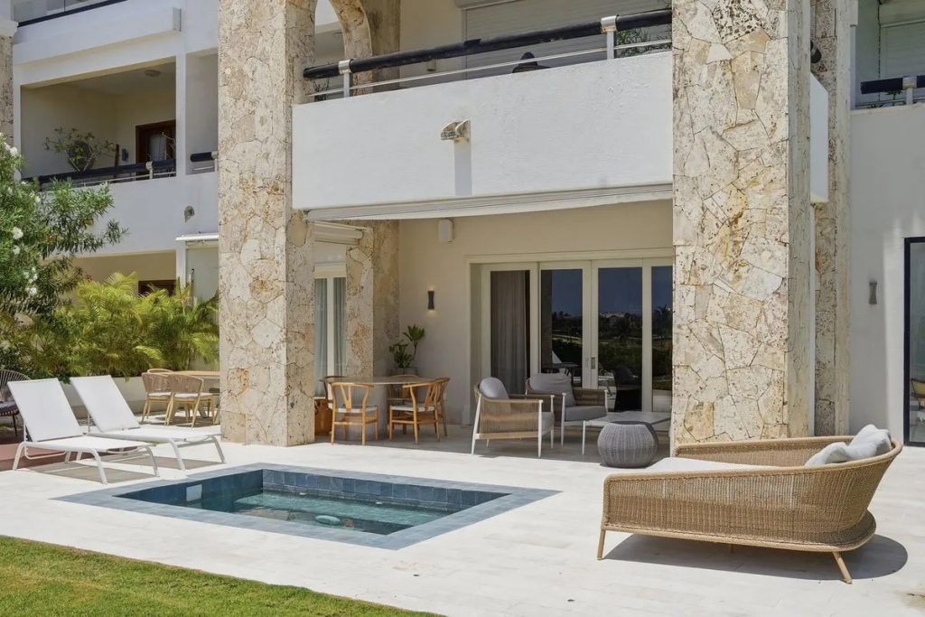 Golden Bear lodge (Cap Cana): 3 BD apartment for sale