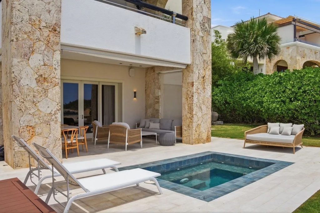 Golden Bear lodge (Cap Cana): 3 BD apartment for sale