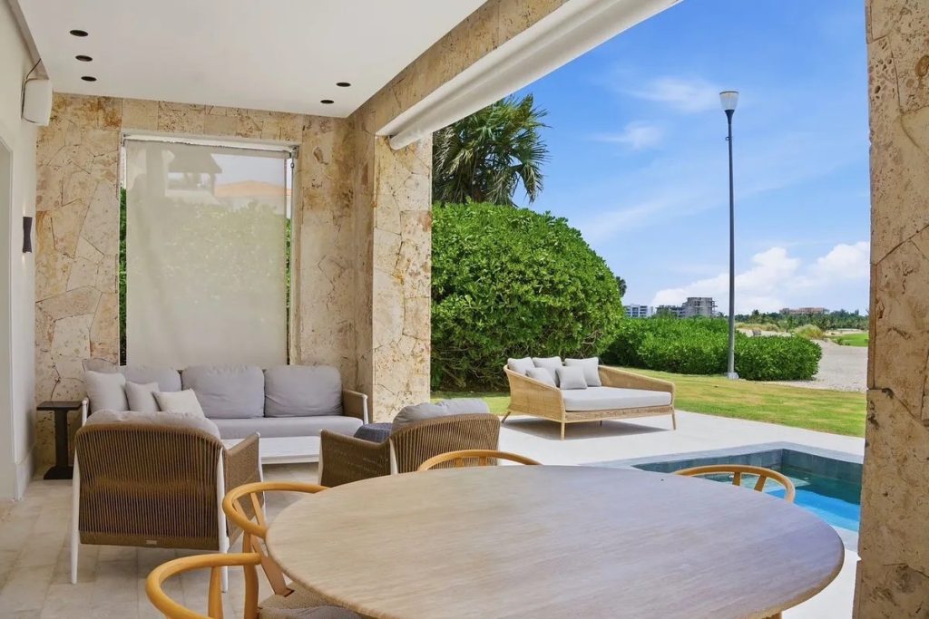 Golden Bear lodge (Cap Cana): 3 BD apartment for sale