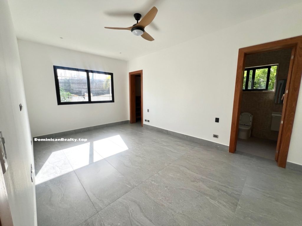 Вилла в Доминикане: 4 спальни, Punta Cana village - купить