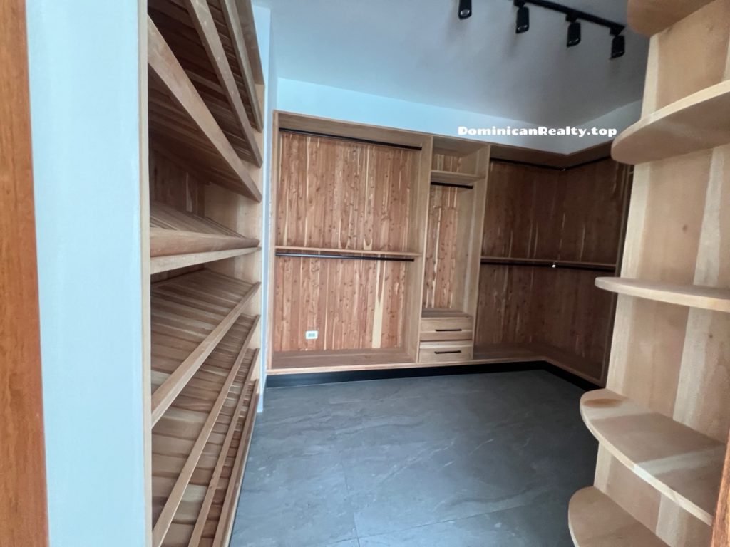 Вилла в Доминикане: 4 спальни, Punta Cana village - купить