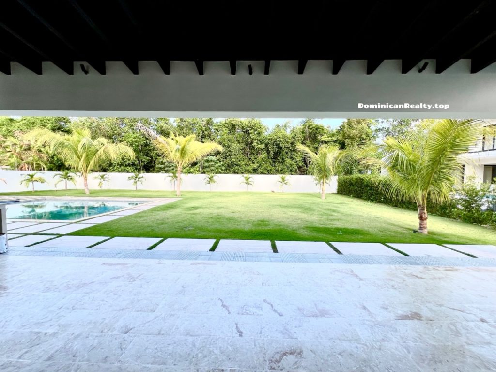 Доминикана: вилла на 4+ спальни, Punta Cana Village - купить