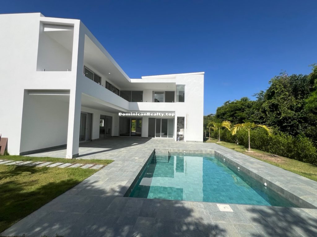 Вилла в Доминикане: 4 спальни, Punta Cana village - купить