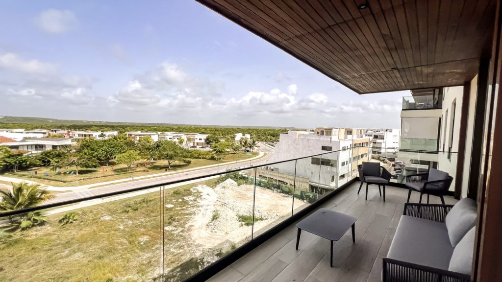 Cap Cana: Azzure apartment for sale