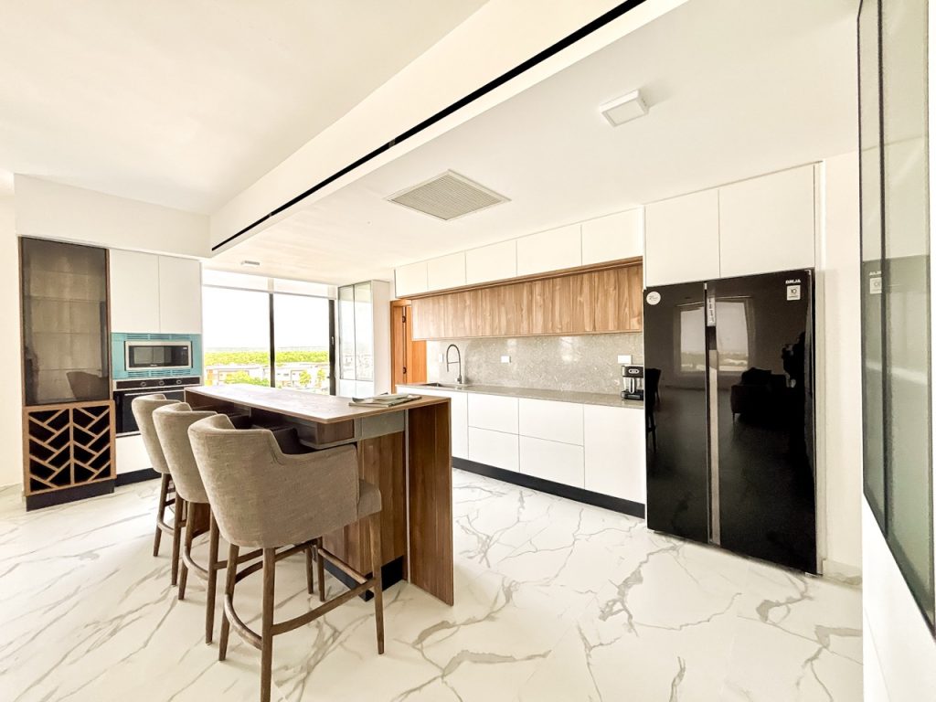 Cap Cana: Azzure apartment for sale