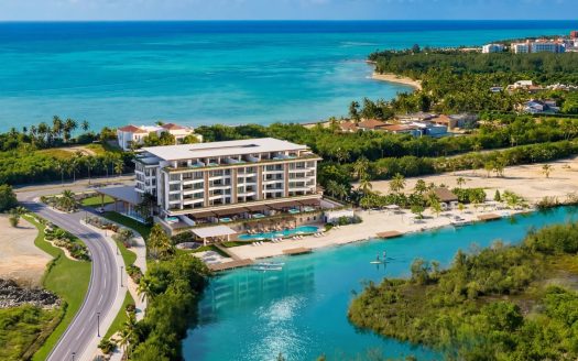 Cap Cana (Lago Azul): condo for sale