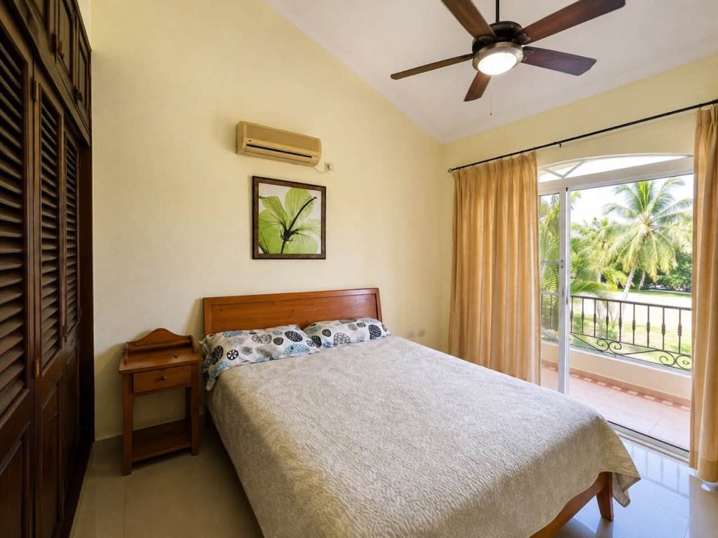 Cocotal golf club: apartment for sale - golf view